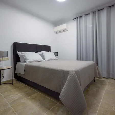 Georgia Apartment, Benitses Corfu *