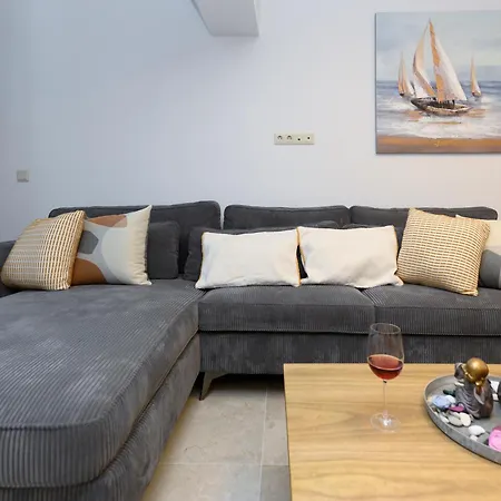 Georgia Apartment, Benitses Corfu *