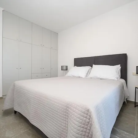アパート Georgia Apartment, Benitses Corfu ベニテス