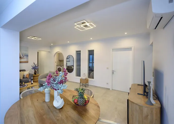 Georgia Apartment, Benitses Corfu * Benitses (Corfu)