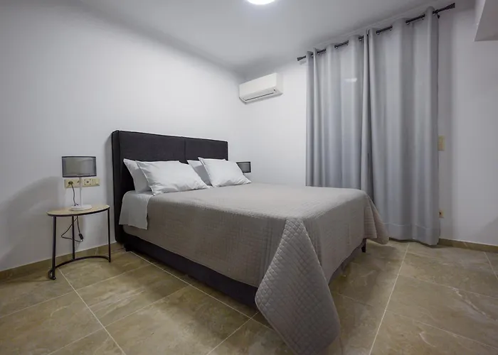 Georgia Apartment, Benitses Corfu *