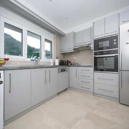 شقة Georgia Apartment, Benitses Corfu *